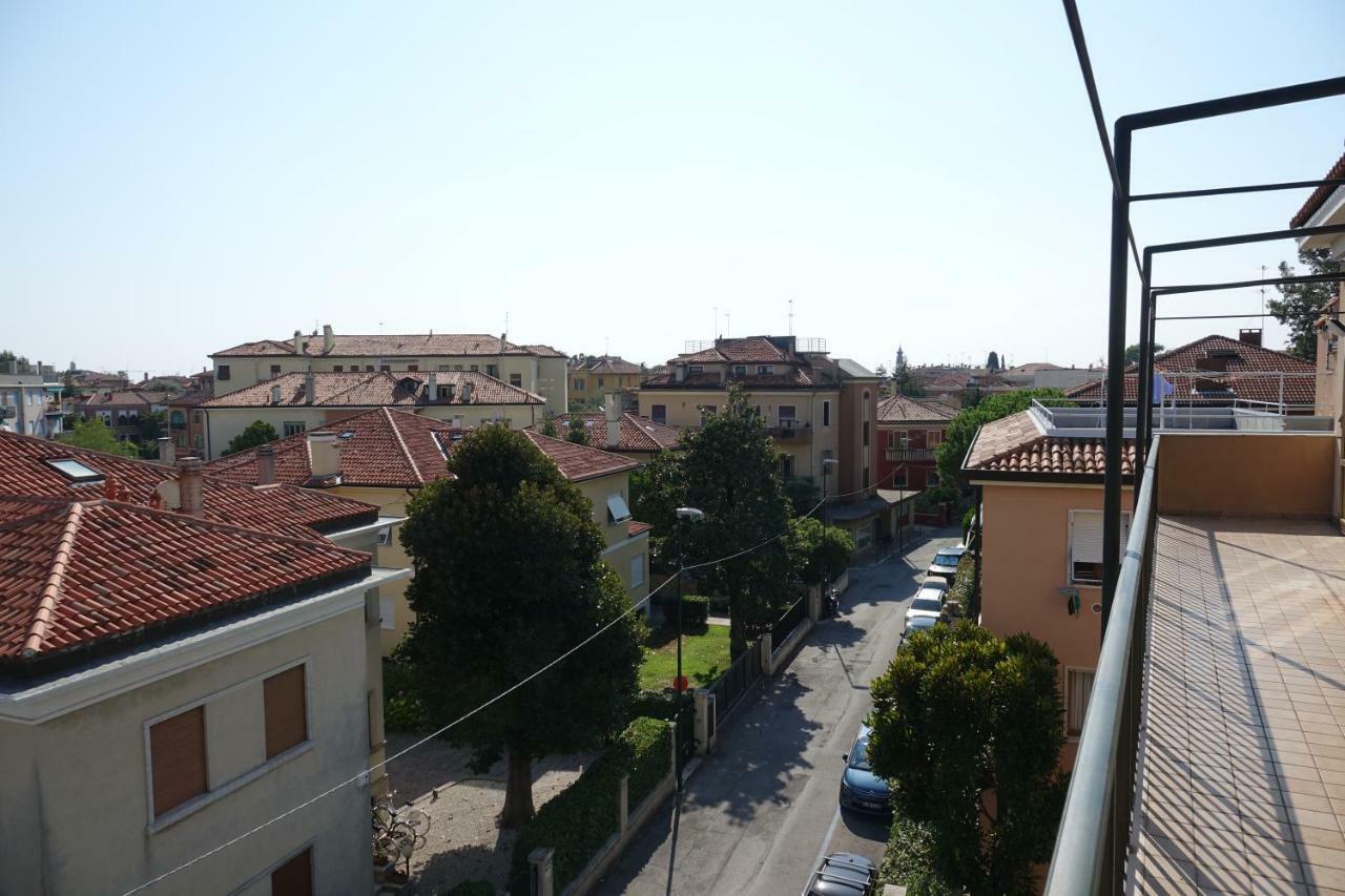 Ferienwohnung Primopiano - Venezia Lido Exterior foto